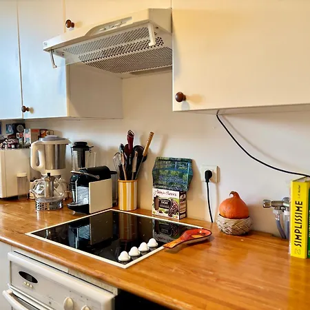 Quarto em Acomodações Particulares Calme Et Lumineuse En Plein Coeur De *